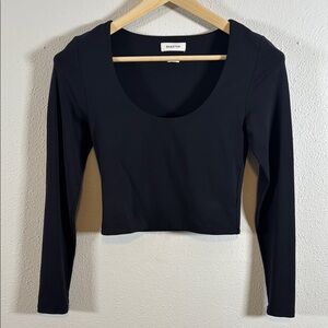 Babaton Aritzia Contour Black Long Sleeve Crop Top Size Medium Nylon Elastane